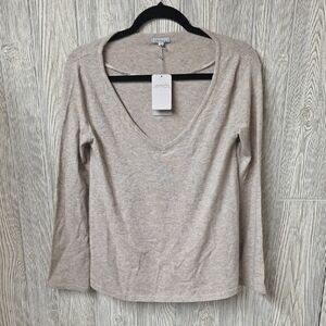 Lemon Beige V-Neck Long Sleeve Top Womens Size Small NWT